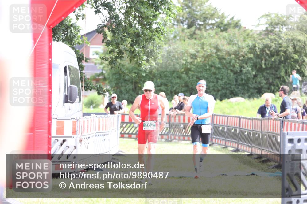 21.06.2026 - 29. Vierlanden-Triathlon Andreas Tolksdorf http://msf.ph/oto/9890487 21.06.2026 13:02:34 Ziel 35, 141, 757, 762, 35, 141, 757, 762 meine-sportfotos.de