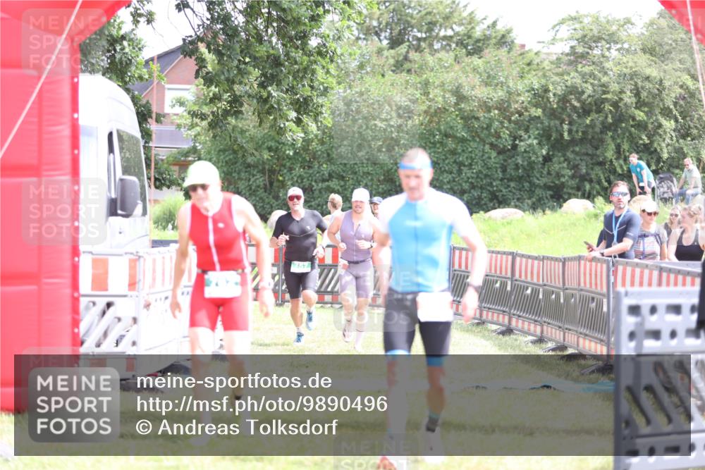 21.06.2026 - 29. Vierlanden-Triathlon Andreas Tolksdorf http://msf.ph/oto/9890496 21.06.2026 13:02:36 Ziel 35, 141, 757, 762, 35, 141, 757, 762 meine-sportfotos.de