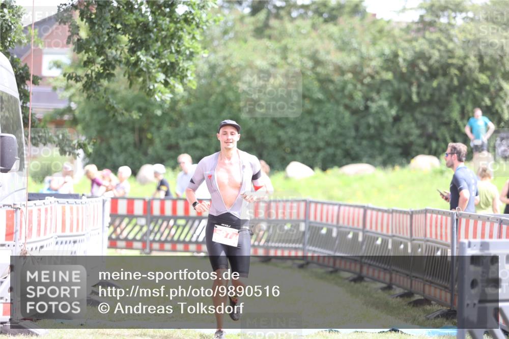 21.06.2026 - 29. Vierlanden-Triathlon Andreas Tolksdorf http://msf.ph/oto/9890516 21.06.2026 13:03:09 Ziel 97, 97 meine-sportfotos.de