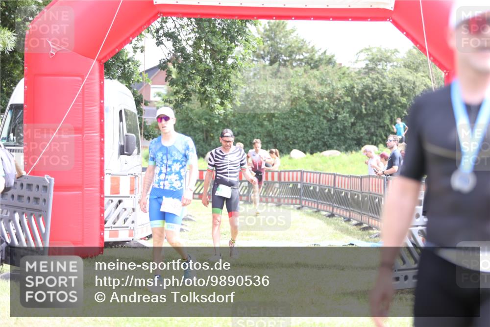 21.06.2026 - 29. Vierlanden-Triathlon Andreas Tolksdorf http://msf.ph/oto/9890536 21.06.2026 13:03:31 Ziel 139, 199, 728, 787, 979, 139, 199, 728, 787, 979 meine-sportfotos.de