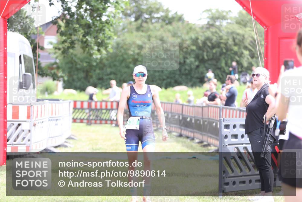 21.06.2026 - 29. Vierlanden-Triathlon Andreas Tolksdorf http://msf.ph/oto/9890614 21.06.2026 13:05:58 Ziel 838, 838 meine-sportfotos.de