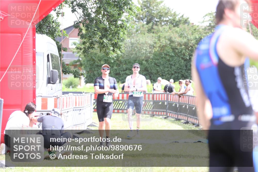 21.06.2026 - 29. Vierlanden-Triathlon Andreas Tolksdorf http://msf.ph/oto/9890676 21.06.2026 13:07:51 Ziel 634, 668, 634, 668 meine-sportfotos.de
