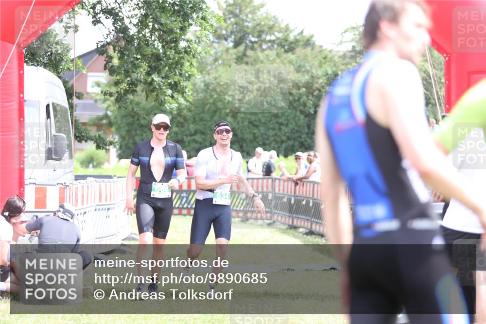 21.06.2026 - 29. Vierlanden-Triathlon Andreas Tolksdorf http://msf.ph/oto/9890685 21.06.2026 13:07:52 Ziel 634, 668, 634, 668 meine-sportfotos.de