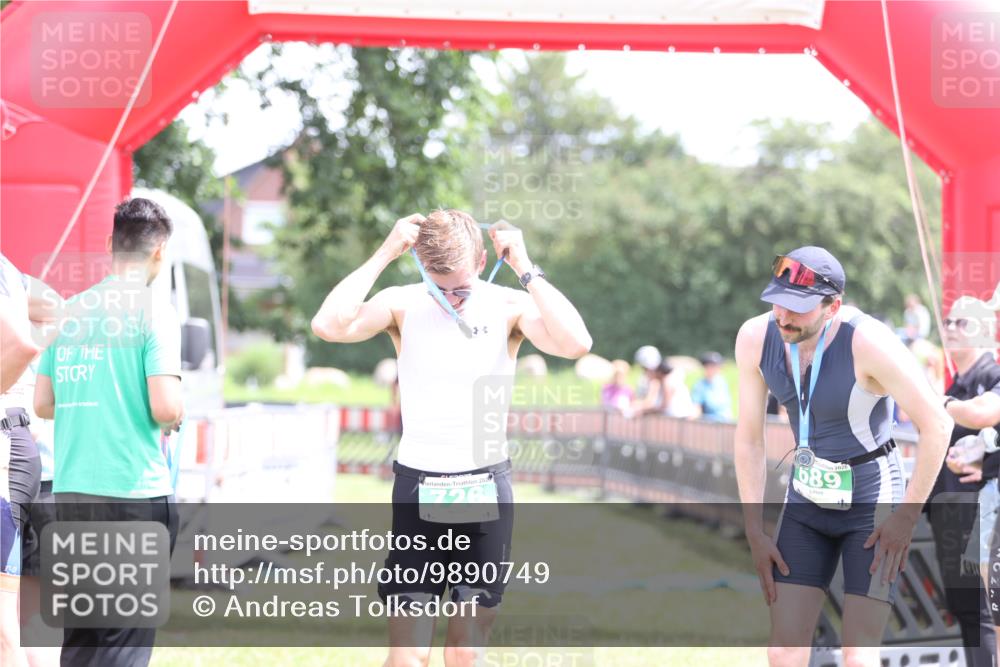 21.06.2026 - 29. Vierlanden-Triathlon Andreas Tolksdorf http://msf.ph/oto/9890749 21.06.2026 13:08:49 Ziel 173, 712, 726, 173, 712, 726 meine-sportfotos.de
