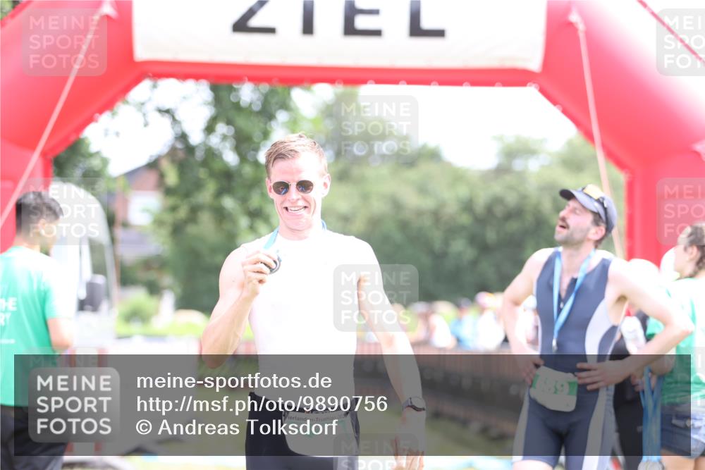 21.06.2026 - 29. Vierlanden-Triathlon Andreas Tolksdorf http://msf.ph/oto/9890756 21.06.2026 13:08:50 Ziel 173, 712, 726, 173, 712, 726 meine-sportfotos.de