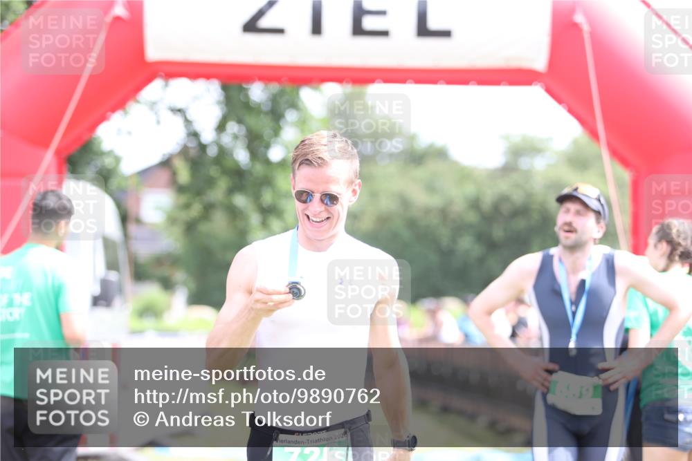 21.06.2026 - 29. Vierlanden-Triathlon Andreas Tolksdorf http://msf.ph/oto/9890762 21.06.2026 13:08:51 Ziel 173, 712, 173, 712 meine-sportfotos.de