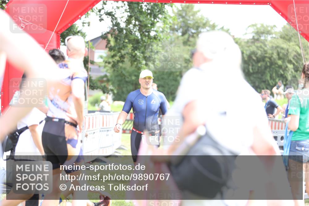 21.06.2026 - 29. Vierlanden-Triathlon Andreas Tolksdorf http://msf.ph/oto/9890767 21.06.2026 13:08:56 Ziel 173, 712, 173, 712 meine-sportfotos.de
