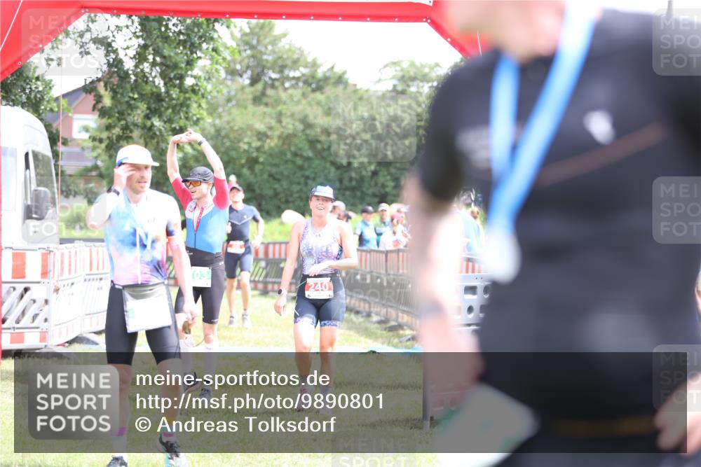 21.06.2026 - 29. Vierlanden-Triathlon Andreas Tolksdorf http://msf.ph/oto/9890801 21.06.2026 13:10:32 Ziel 46, 191, 240, 703, 46, 191, 240, 703 meine-sportfotos.de