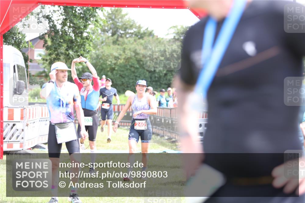 21.06.2026 - 29. Vierlanden-Triathlon Andreas Tolksdorf http://msf.ph/oto/9890803 21.06.2026 13:10:32 Ziel 46, 191, 240, 703, 46, 191, 240, 703 meine-sportfotos.de