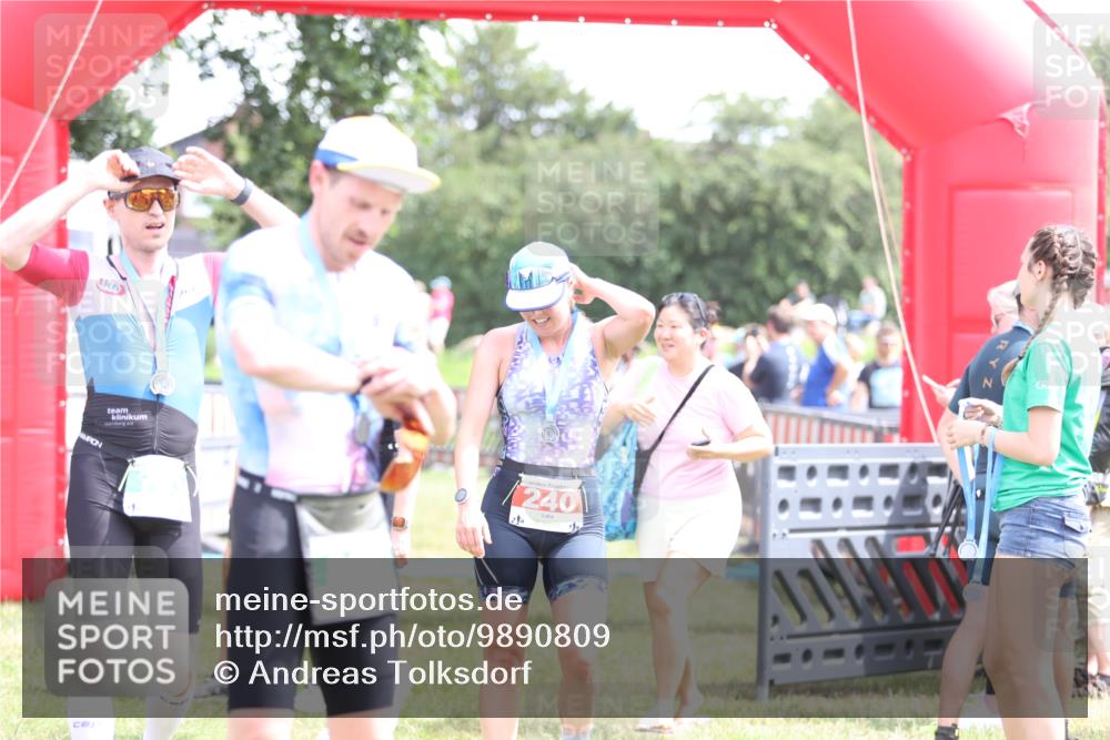 21.06.2026 - 29. Vierlanden-Triathlon Andreas Tolksdorf http://msf.ph/oto/9890809 21.06.2026 13:10:39 Ziel 46, 191, 699, 46, 191, 699 meine-sportfotos.de