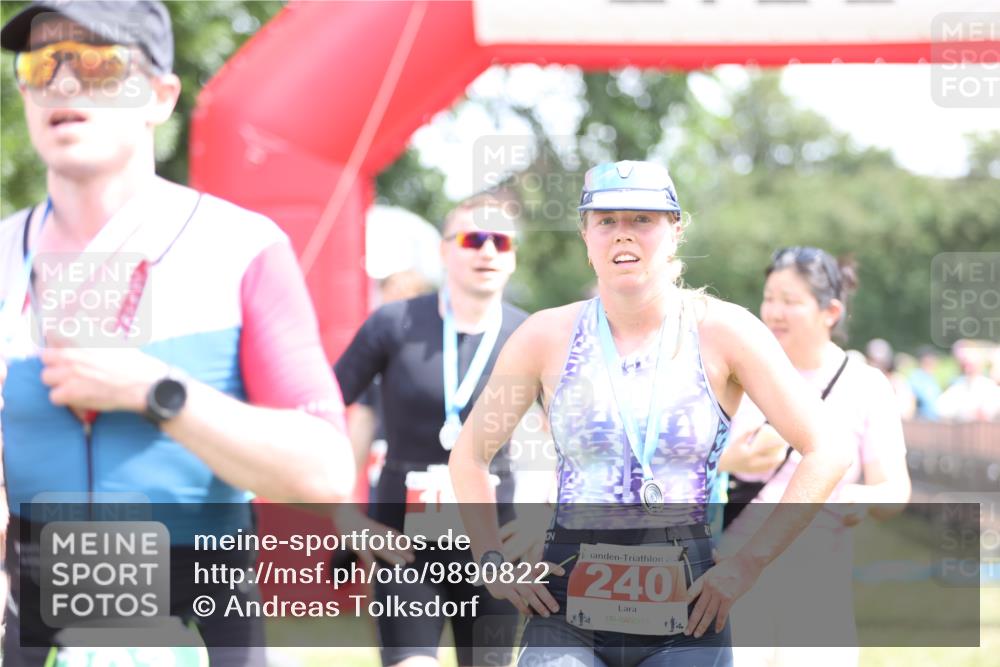 21.06.2026 - 29. Vierlanden-Triathlon Andreas Tolksdorf http://msf.ph/oto/9890822 21.06.2026 13:10:49 Ziel 154, 186, 699, 154, 186, 699 meine-sportfotos.de