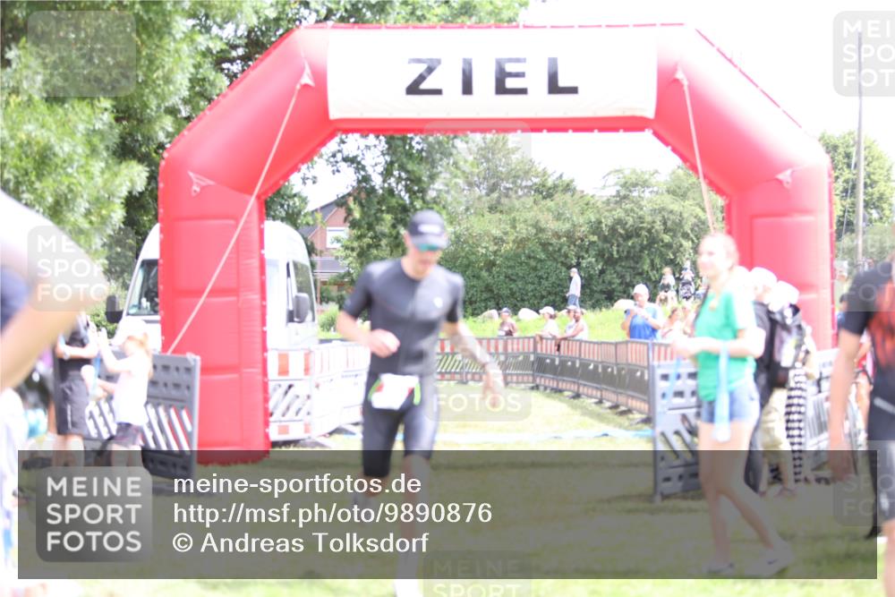21.06.2026 - 29. Vierlanden-Triathlon Andreas Tolksdorf http://msf.ph/oto/9890876 21.06.2026 13:12:57 Ziel 86, 86 meine-sportfotos.de