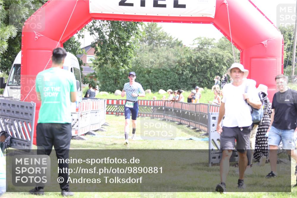 21.06.2026 - 29. Vierlanden-Triathlon Andreas Tolksdorf http://msf.ph/oto/9890881 21.06.2026 13:13:28 Ziel 733, 785, 733, 785 meine-sportfotos.de