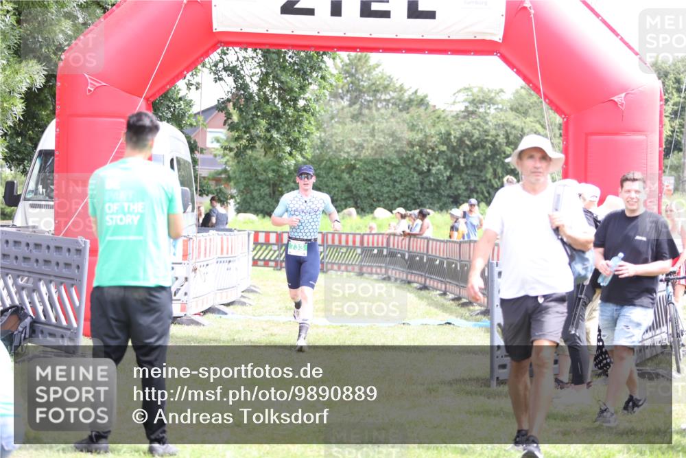 21.06.2026 - 29. Vierlanden-Triathlon Andreas Tolksdorf http://msf.ph/oto/9890889 21.06.2026 13:13:28 Ziel 733, 785, 733, 785 meine-sportfotos.de