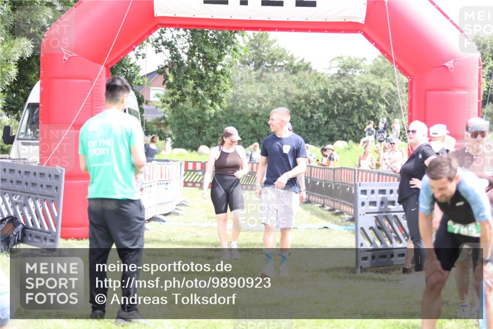 21.06.2026 - 29. Vierlanden-Triathlon Andreas Tolksdorf http://msf.ph/oto/9890923 21.06.2026 13:13:43 Ziel 290, 290 meine-sportfotos.de