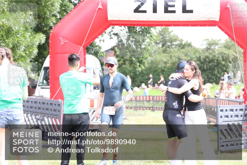 21.06.2026 - 29. Vierlanden-Triathlon Andreas Tolksdorf http://msf.ph/oto/9890940 21.06.2026 13:14:19 Ziel 29, 244, 29, 244 meine-sportfotos.de