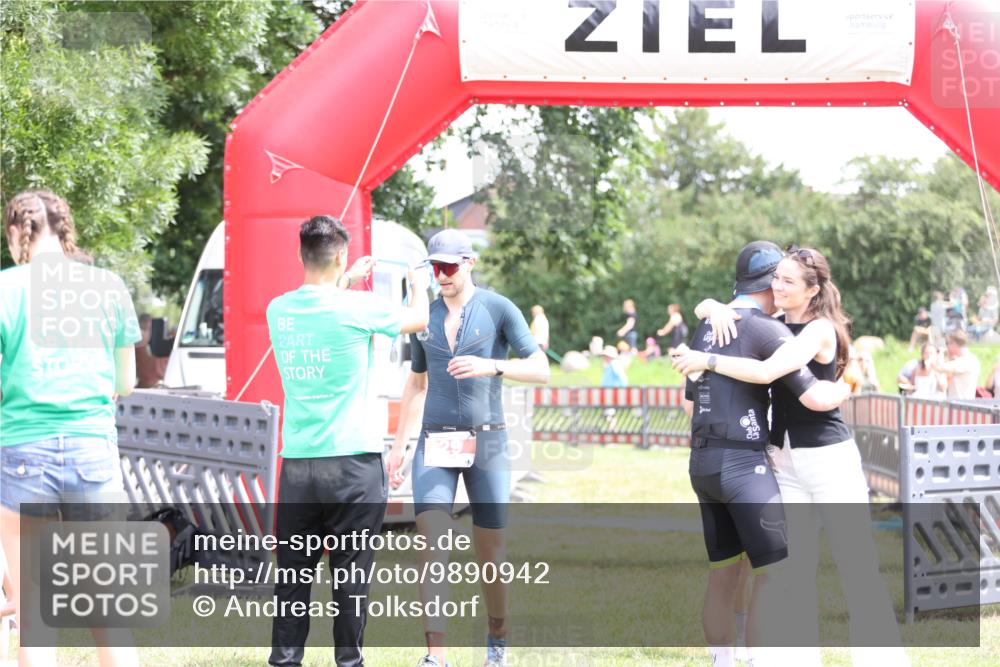 21.06.2026 - 29. Vierlanden-Triathlon Andreas Tolksdorf http://msf.ph/oto/9890942 21.06.2026 13:14:19 Ziel 29, 244, 29, 244 meine-sportfotos.de