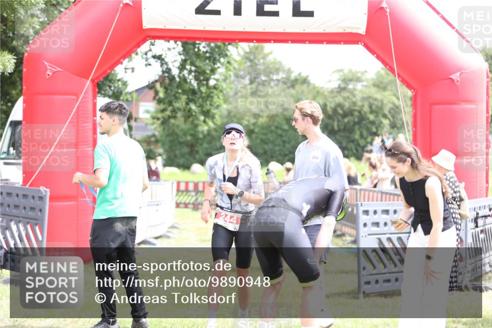 21.06.2026 - 29. Vierlanden-Triathlon Andreas Tolksdorf http://msf.ph/oto/9890948 21.06.2026 13:14:28 Ziel  meine-sportfotos.de