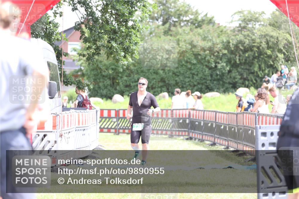 21.06.2026 - 29. Vierlanden-Triathlon Andreas Tolksdorf http://msf.ph/oto/9890955 21.06.2026 13:14:49 Ziel 739, 739 meine-sportfotos.de