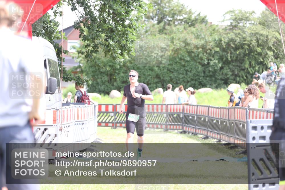 21.06.2026 - 29. Vierlanden-Triathlon Andreas Tolksdorf http://msf.ph/oto/9890957 21.06.2026 13:14:49 Ziel 739, 739 meine-sportfotos.de