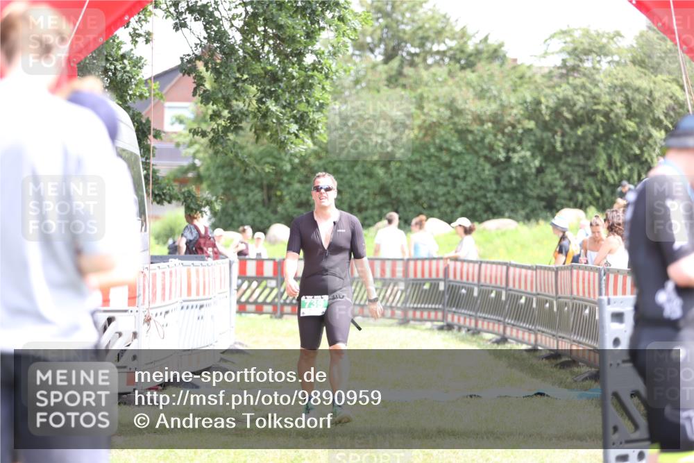 21.06.2026 - 29. Vierlanden-Triathlon Andreas Tolksdorf http://msf.ph/oto/9890959 21.06.2026 13:14:50 Ziel 739, 739 meine-sportfotos.de