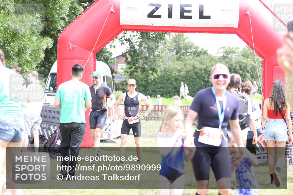 21.06.2026 - 29. Vierlanden-Triathlon Andreas Tolksdorf http://msf.ph/oto/9890999 21.06.2026 13:15:45 Ziel 159, 930, 159, 930 meine-sportfotos.de