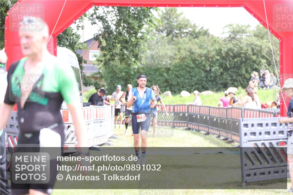 21.06.2026 - 29. Vierlanden-Triathlon Andreas Tolksdorf http://msf.ph/oto/9891032 21.06.2026 13:16:25 Ziel 34, 70, 131, 657, 34, 70, 131, 657 meine-sportfotos.de
