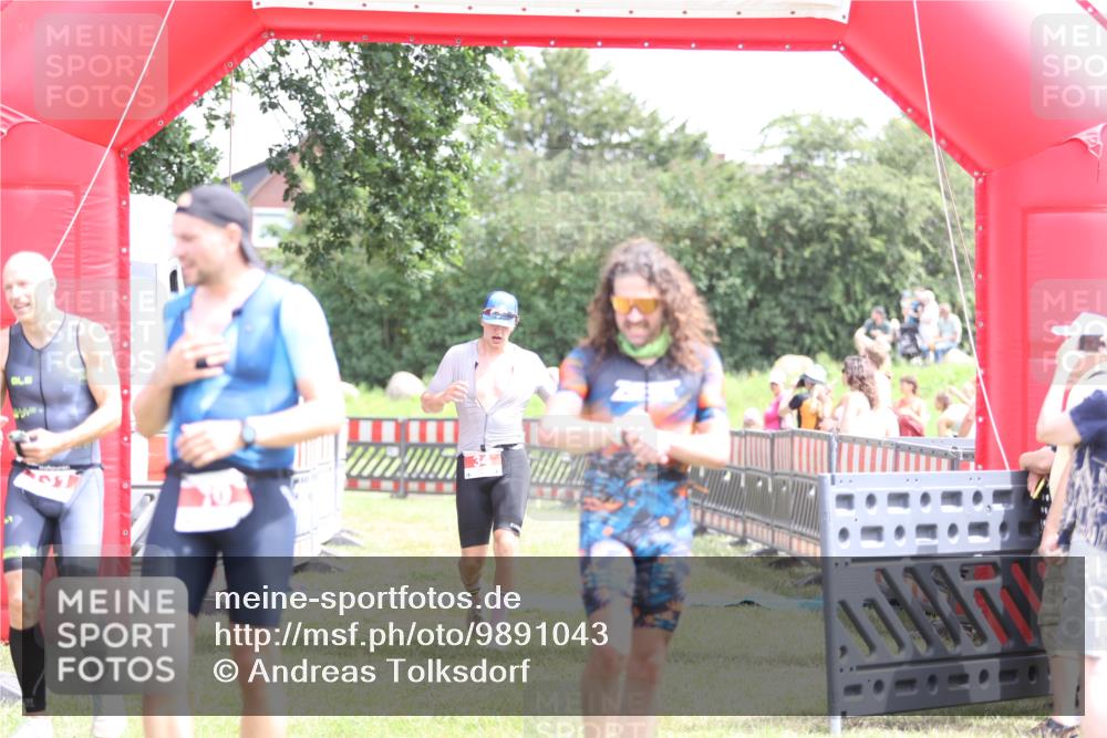 21.06.2026 - 29. Vierlanden-Triathlon Andreas Tolksdorf http://msf.ph/oto/9891043 21.06.2026 13:16:32 Ziel 34, 131, 657, 34, 131, 657 meine-sportfotos.de