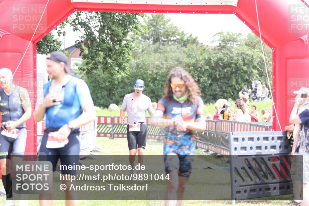21.06.2026 - 29. Vierlanden-Triathlon Andreas Tolksdorf http://msf.ph/oto/9891044 21.06.2026 13:16:32 Ziel 34, 131, 657, 34, 131, 657 meine-sportfotos.de