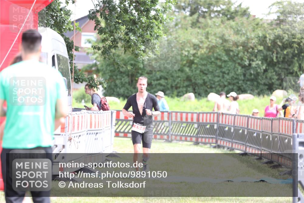 21.06.2026 - 29. Vierlanden-Triathlon Andreas Tolksdorf http://msf.ph/oto/9891050 21.06.2026 13:16:48 Ziel 151, 166, 743, 151, 166, 743 meine-sportfotos.de