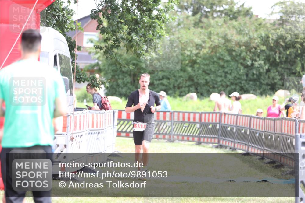 21.06.2026 - 29. Vierlanden-Triathlon Andreas Tolksdorf http://msf.ph/oto/9891053 21.06.2026 13:16:48 Ziel 151, 166, 743, 151, 166, 743 meine-sportfotos.de