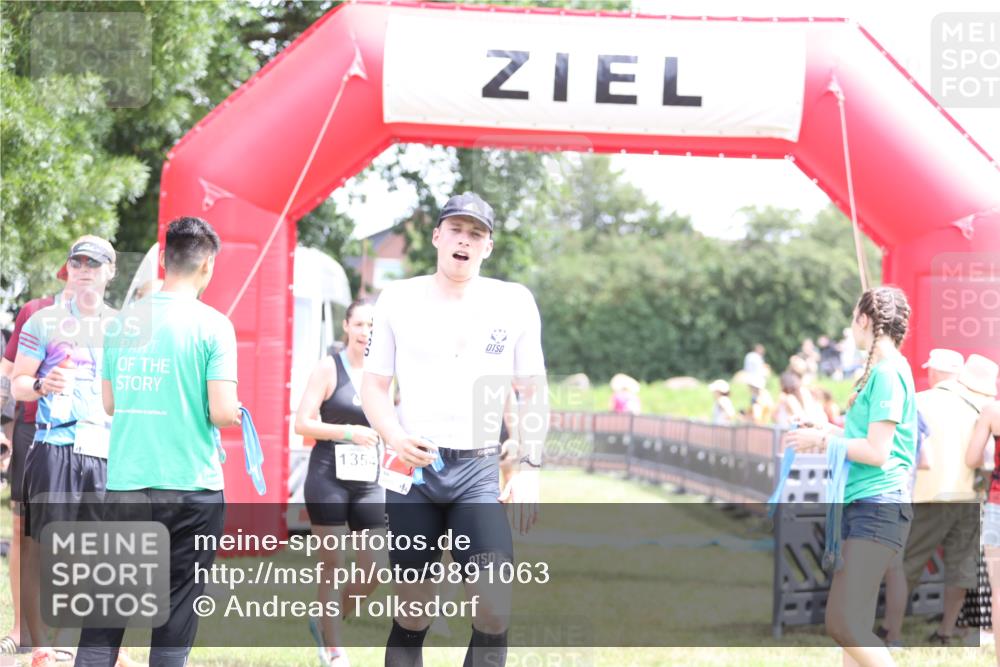 21.06.2026 - 29. Vierlanden-Triathlon Andreas Tolksdorf http://msf.ph/oto/9891063 21.06.2026 13:17:23 Ziel 7, 130, 160, 7, 130, 160 meine-sportfotos.de