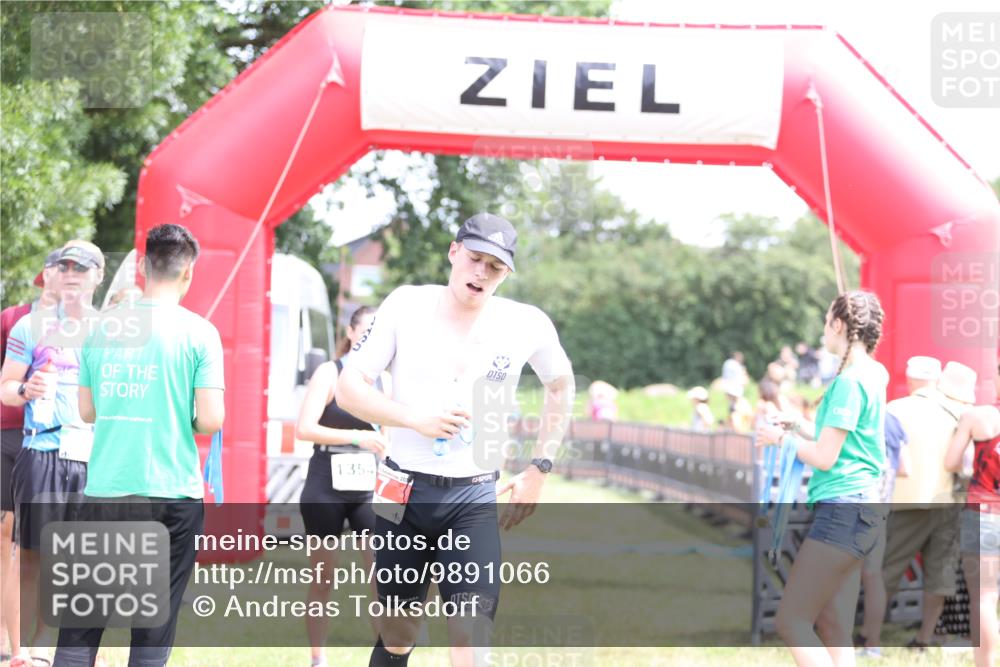 21.06.2026 - 29. Vierlanden-Triathlon Andreas Tolksdorf http://msf.ph/oto/9891066 21.06.2026 13:17:23 Ziel 7, 130, 160, 7, 130, 160 meine-sportfotos.de