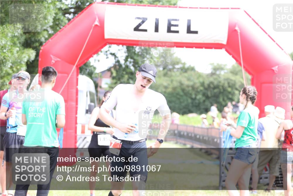 21.06.2026 - 29. Vierlanden-Triathlon Andreas Tolksdorf http://msf.ph/oto/9891067 21.06.2026 13:17:23 Ziel 7, 130, 160, 7, 130, 160 meine-sportfotos.de