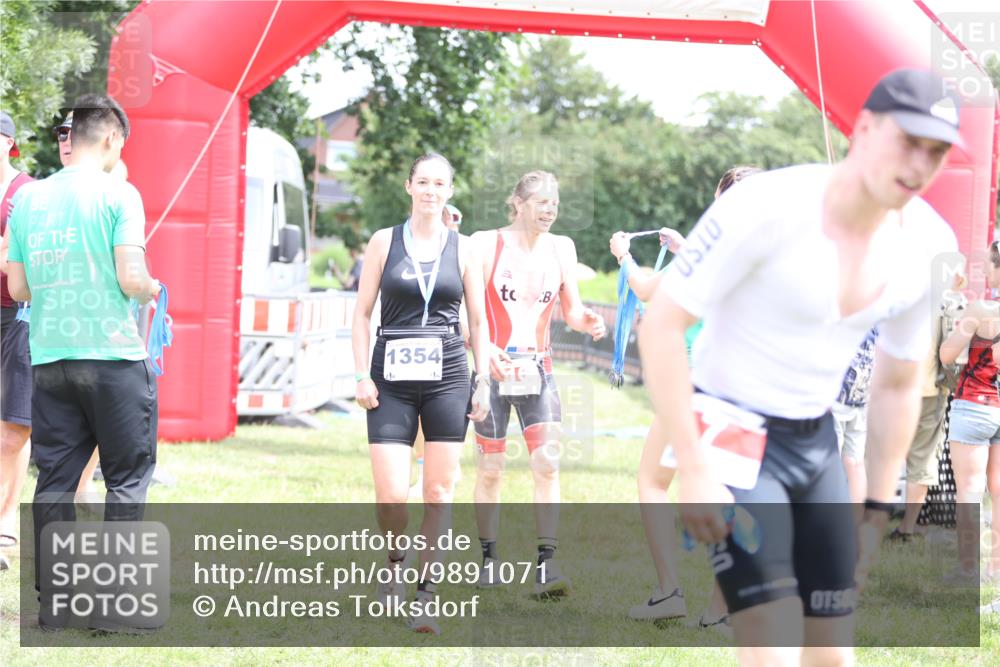 21.06.2026 - 29. Vierlanden-Triathlon Andreas Tolksdorf http://msf.ph/oto/9891071 21.06.2026 13:17:25 Ziel 130, 160, 130, 160 meine-sportfotos.de