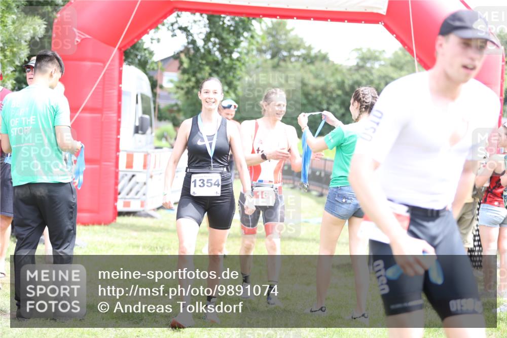 21.06.2026 - 29. Vierlanden-Triathlon Andreas Tolksdorf http://msf.ph/oto/9891074 21.06.2026 13:17:25 Ziel 130, 160, 130, 160 meine-sportfotos.de