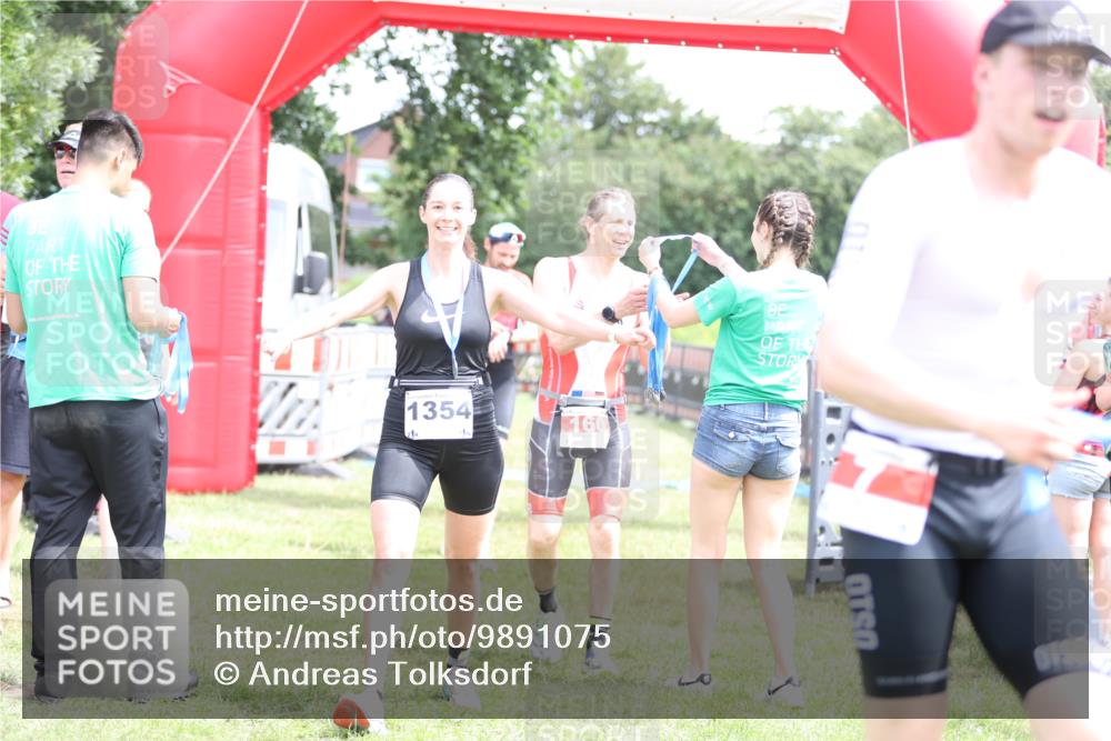 21.06.2026 - 29. Vierlanden-Triathlon Andreas Tolksdorf http://msf.ph/oto/9891075 21.06.2026 13:17:25 Ziel 130, 160, 130, 160 meine-sportfotos.de