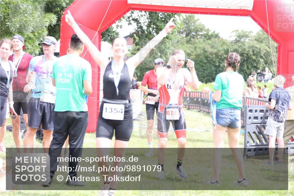 21.06.2026 - 29. Vierlanden-Triathlon Andreas Tolksdorf http://msf.ph/oto/9891079 21.06.2026 13:17:26 Ziel 130, 160, 130, 160 meine-sportfotos.de