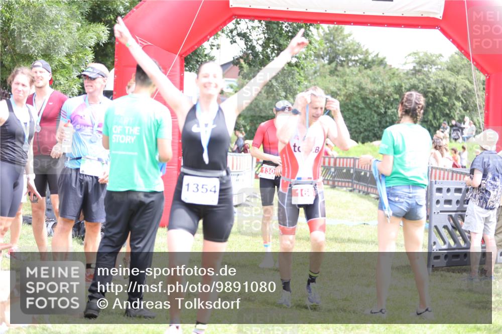 21.06.2026 - 29. Vierlanden-Triathlon Andreas Tolksdorf http://msf.ph/oto/9891080 21.06.2026 13:17:26 Ziel 130, 160, 130, 160 meine-sportfotos.de