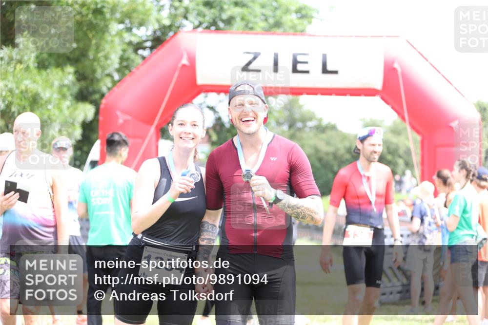 21.06.2026 - 29. Vierlanden-Triathlon Andreas Tolksdorf http://msf.ph/oto/9891094 21.06.2026 13:17:37 Ziel 253, 744, 253, 744 meine-sportfotos.de
