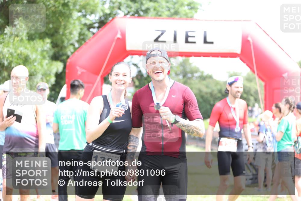 21.06.2026 - 29. Vierlanden-Triathlon Andreas Tolksdorf http://msf.ph/oto/9891096 21.06.2026 13:17:37 Ziel 253, 744, 253, 744 meine-sportfotos.de