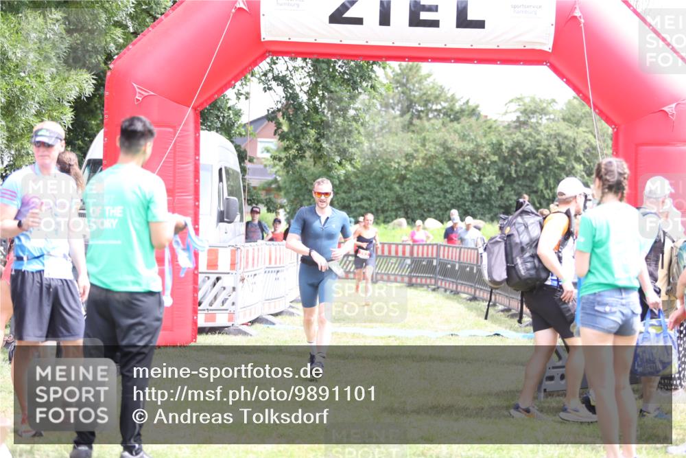 21.06.2026 - 29. Vierlanden-Triathlon Andreas Tolksdorf http://msf.ph/oto/9891101 21.06.2026 13:17:45 Ziel 253, 696, 744, 253, 696, 744 meine-sportfotos.de