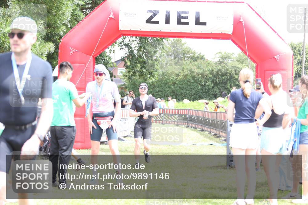 21.06.2026 - 29. Vierlanden-Triathlon Andreas Tolksdorf http://msf.ph/oto/9891146 21.06.2026 13:18:13 Ziel 659, 742, 798, 659, 742, 798 meine-sportfotos.de