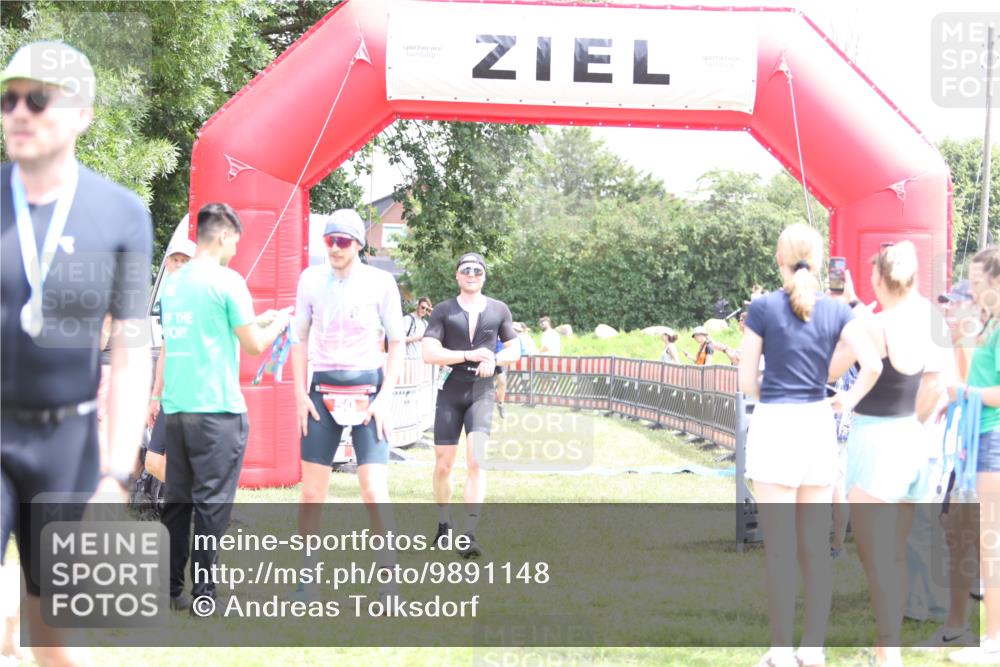 21.06.2026 - 29. Vierlanden-Triathlon Andreas Tolksdorf http://msf.ph/oto/9891148 21.06.2026 13:18:13 Ziel 659, 742, 798, 659, 742, 798 meine-sportfotos.de