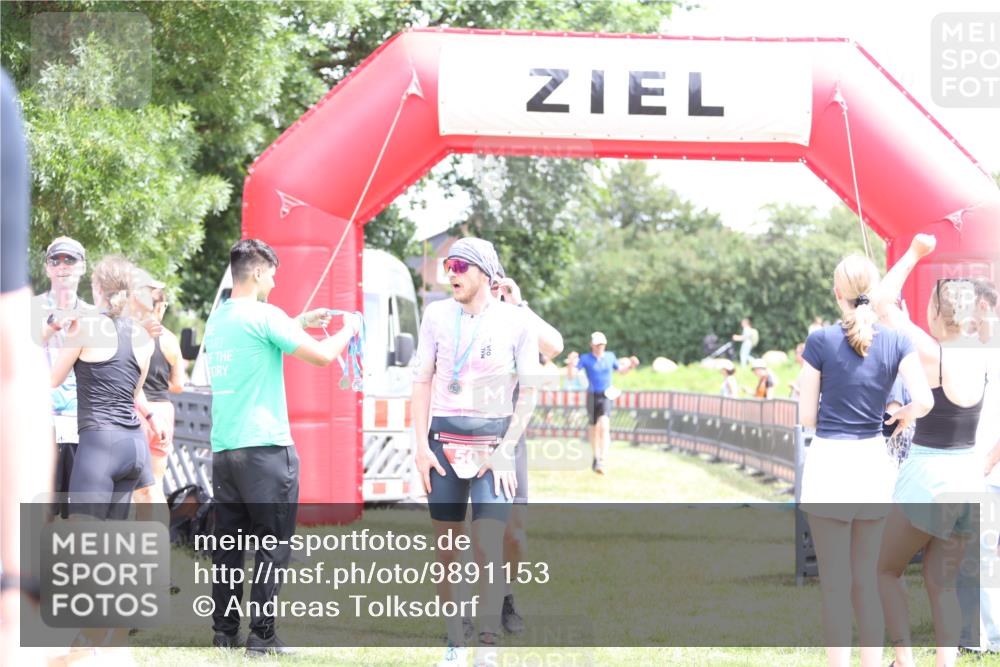 21.06.2026 - 29. Vierlanden-Triathlon Andreas Tolksdorf http://msf.ph/oto/9891153 21.06.2026 13:18:14 Ziel 659, 742, 798, 659, 742, 798 meine-sportfotos.de