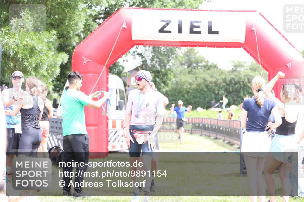 21.06.2026 - 29. Vierlanden-Triathlon Andreas Tolksdorf http://msf.ph/oto/9891154 21.06.2026 13:18:14 Ziel 659, 742, 798, 659, 742, 798 meine-sportfotos.de