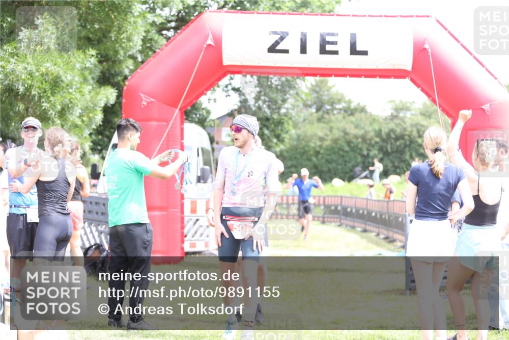 21.06.2026 - 29. Vierlanden-Triathlon Andreas Tolksdorf http://msf.ph/oto/9891155 21.06.2026 13:18:15 Ziel 659, 742, 798, 659, 742, 798 meine-sportfotos.de