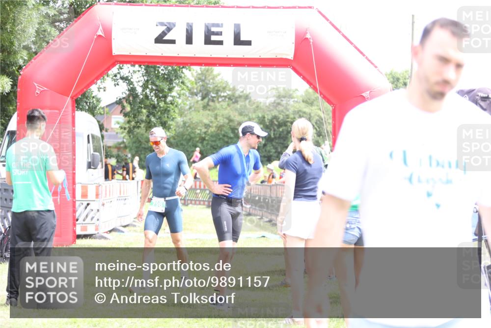 21.06.2026 - 29. Vierlanden-Triathlon Andreas Tolksdorf http://msf.ph/oto/9891157 21.06.2026 13:18:27 Ziel 715, 773, 798, 715, 773, 798 meine-sportfotos.de