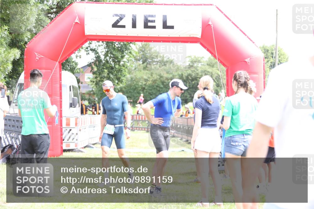 21.06.2026 - 29. Vierlanden-Triathlon Andreas Tolksdorf http://msf.ph/oto/9891159 21.06.2026 13:18:27 Ziel 715, 773, 798, 715, 773, 798 meine-sportfotos.de