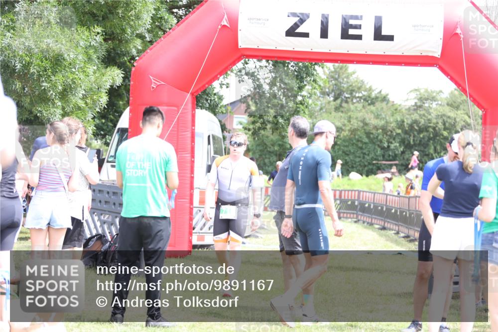 21.06.2026 - 29. Vierlanden-Triathlon Andreas Tolksdorf http://msf.ph/oto/9891167 21.06.2026 13:18:32 Ziel 715, 773, 715, 773 meine-sportfotos.de